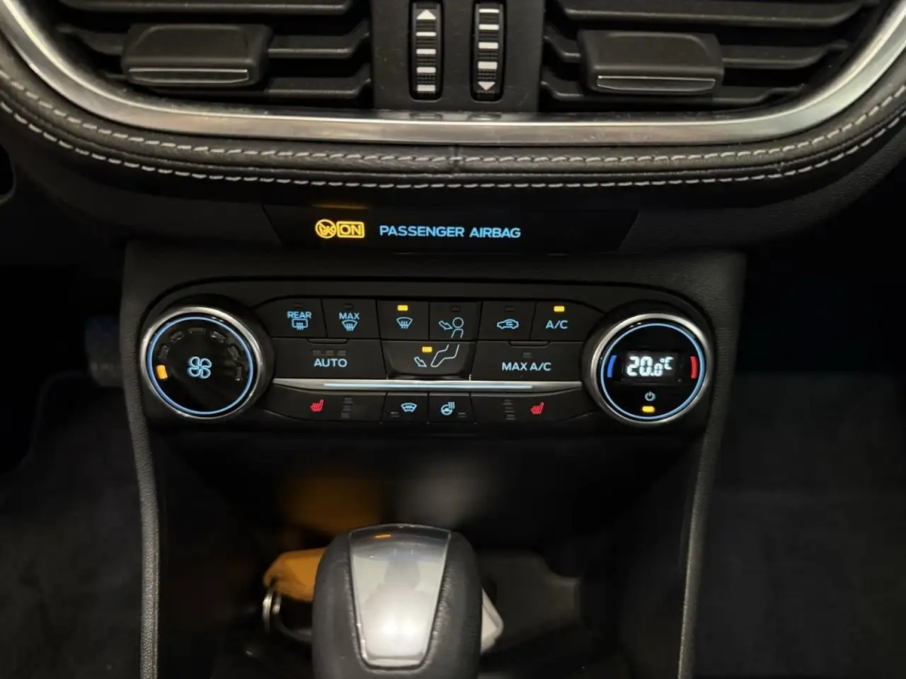 Ford Fiesta 5 portes — photo 15