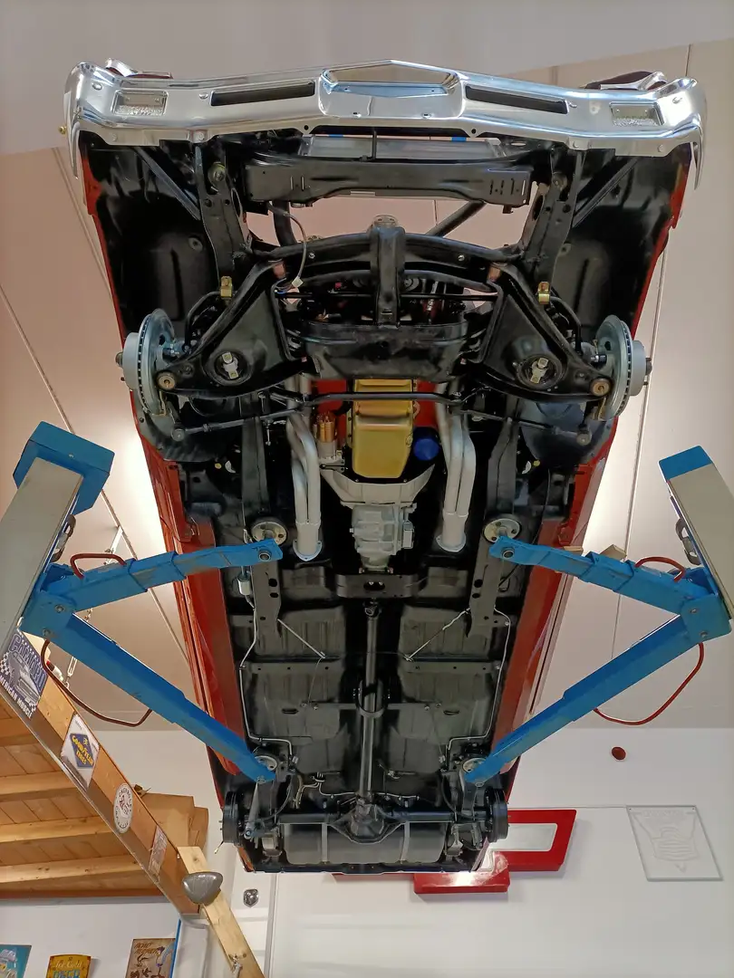 Chevrolet Nova Portocaliu - 2