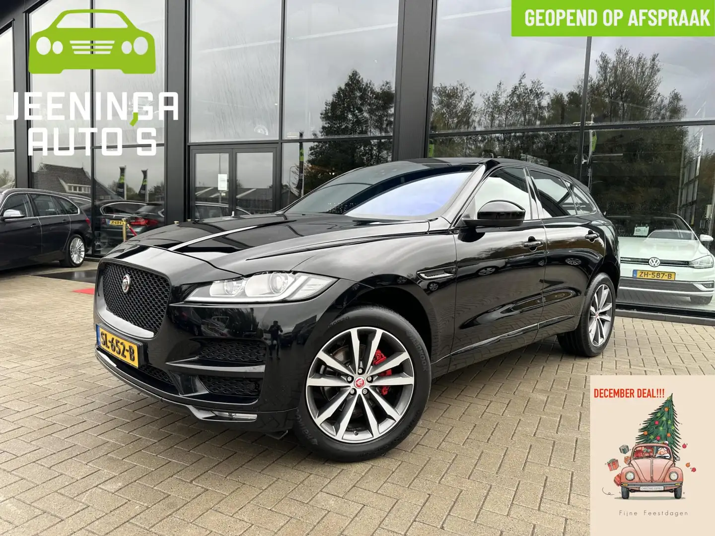 Jaguar F-Pace 2.0 Portfolio AWD |Camera|Pano|Leer Zwart - 1