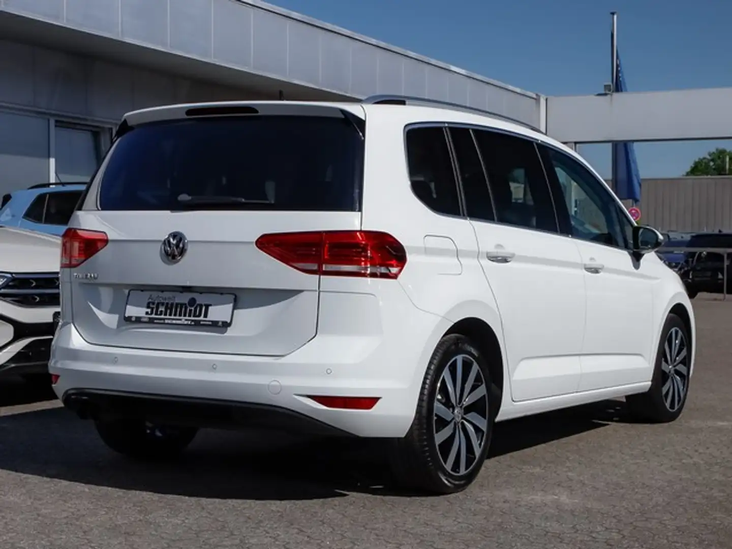 Volkswagen Touran 1,8 TSI DSG Highline Navi R-Kamera AHK Klimaautom Weiß - 2