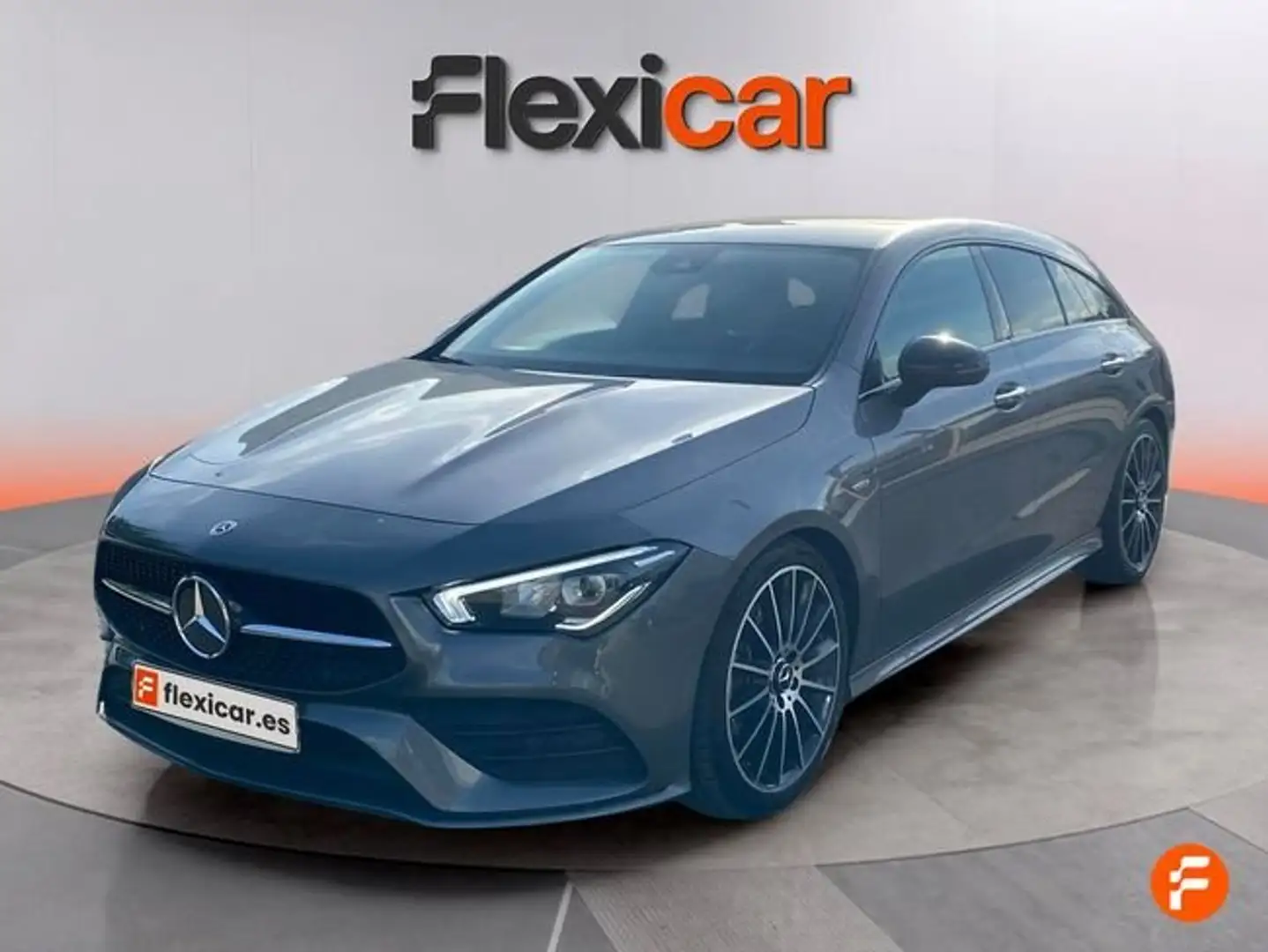 Mercedes-Benz CLA 200 Shooting Brake 7G-DCT Gris - 2