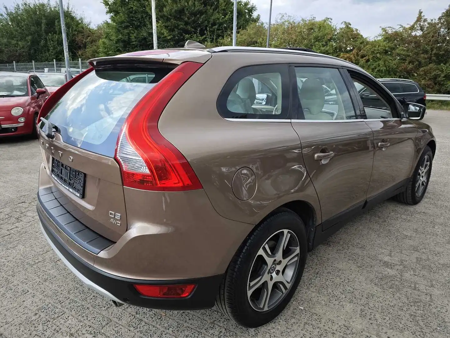 Volvo XC60 Diesel 2.4D AWD Summum Gold - 2