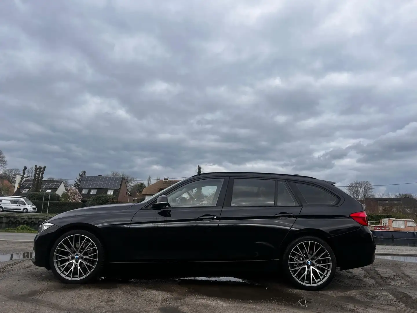 BMW 316 316d Touring Sport Line Zwart - 1