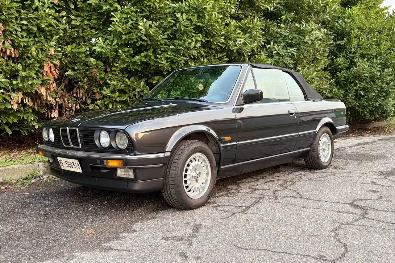BMW 320i Cabriolet, foto 1