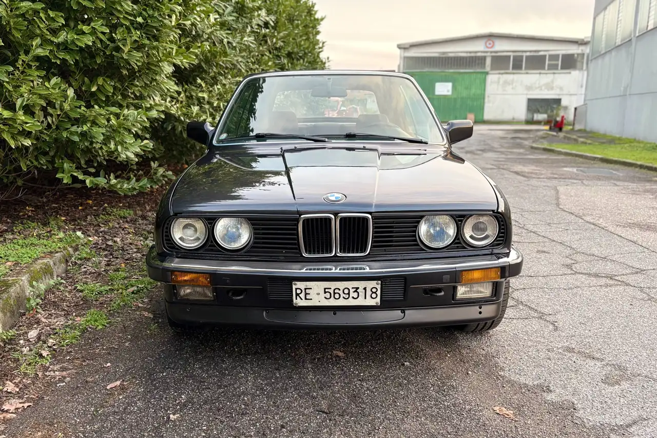 BMW 320i Cabriolet, foto 2