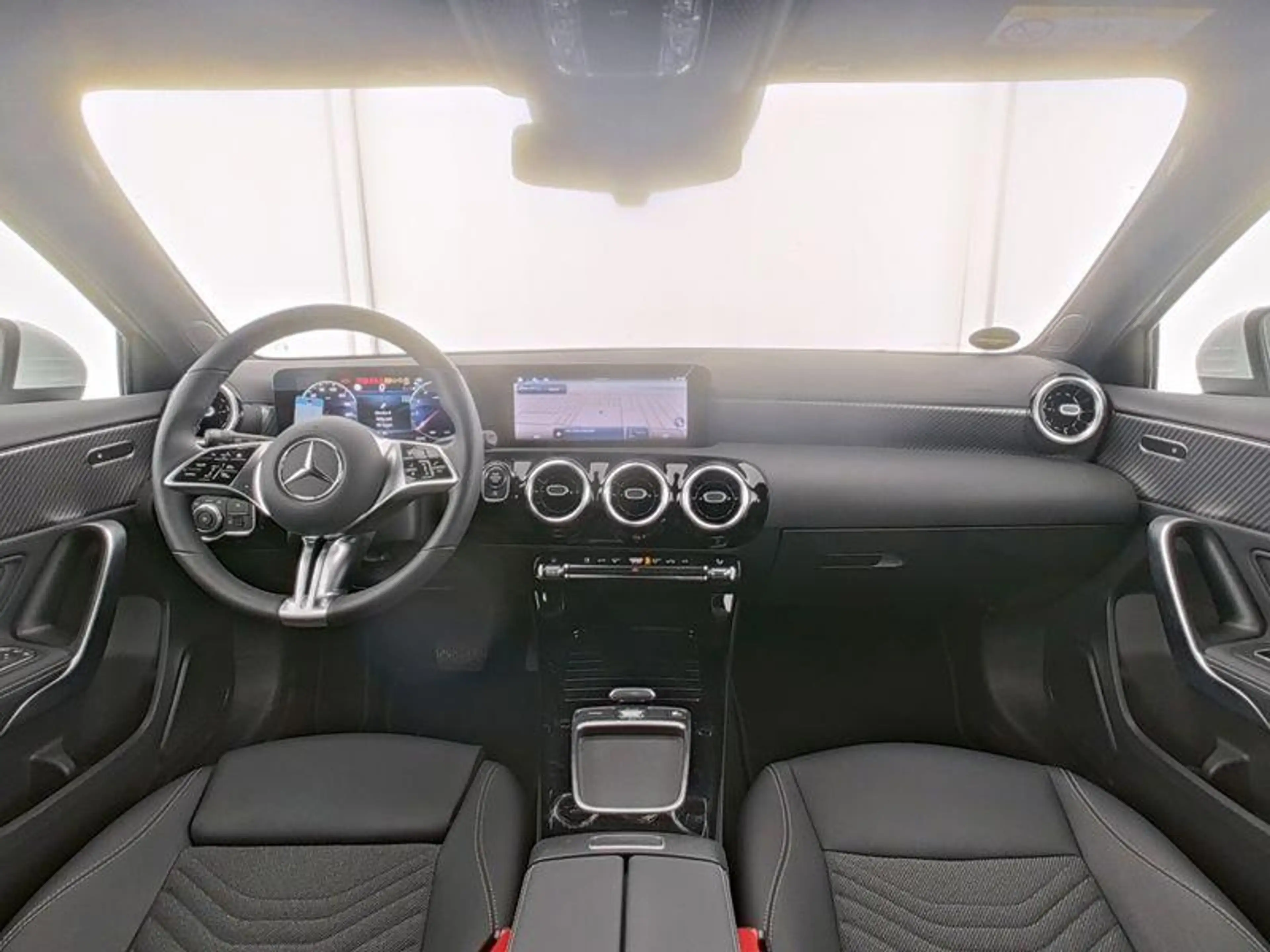 Mercedes-Benz A 180 Hatchback Luxury Line | Smartphone Integratie | Ve — photo 6
