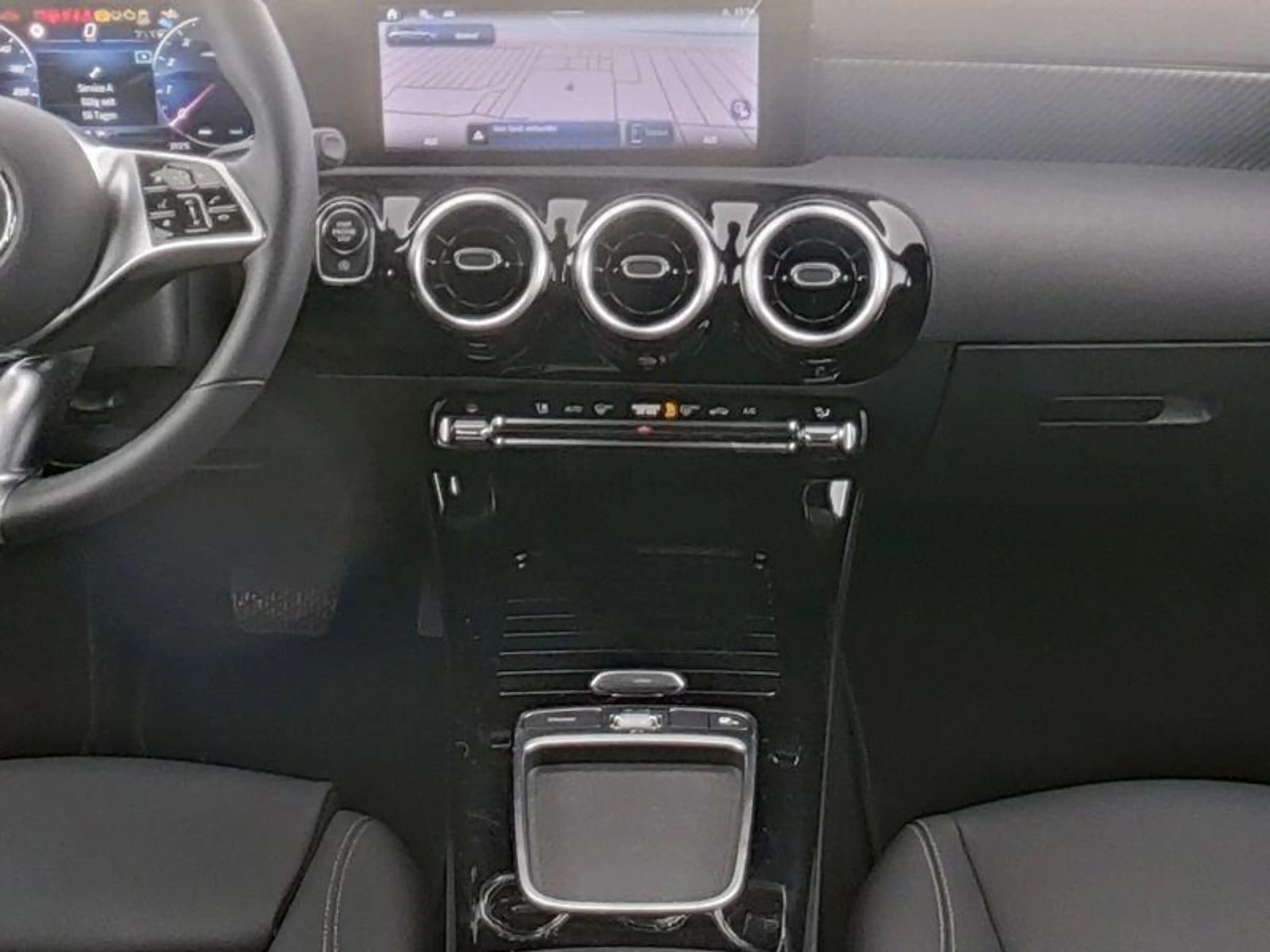 Mercedes-Benz A 180 Hatchback Luxury Line | Smartphone Integratie | Ve — photo 4