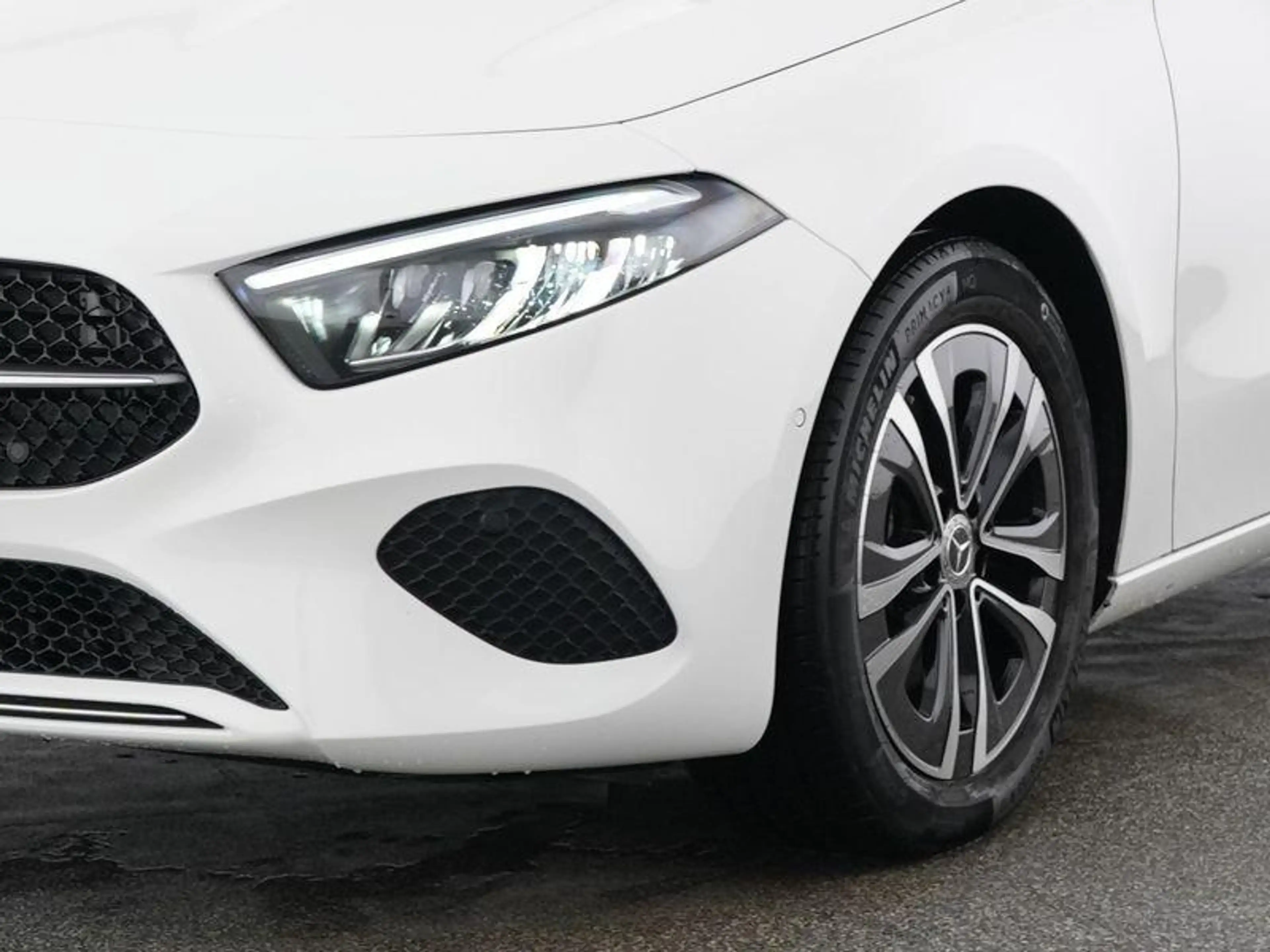 Mercedes-Benz A 180 Hatchback Luxury Line | Smartphone Integratie | Ve — photo 3