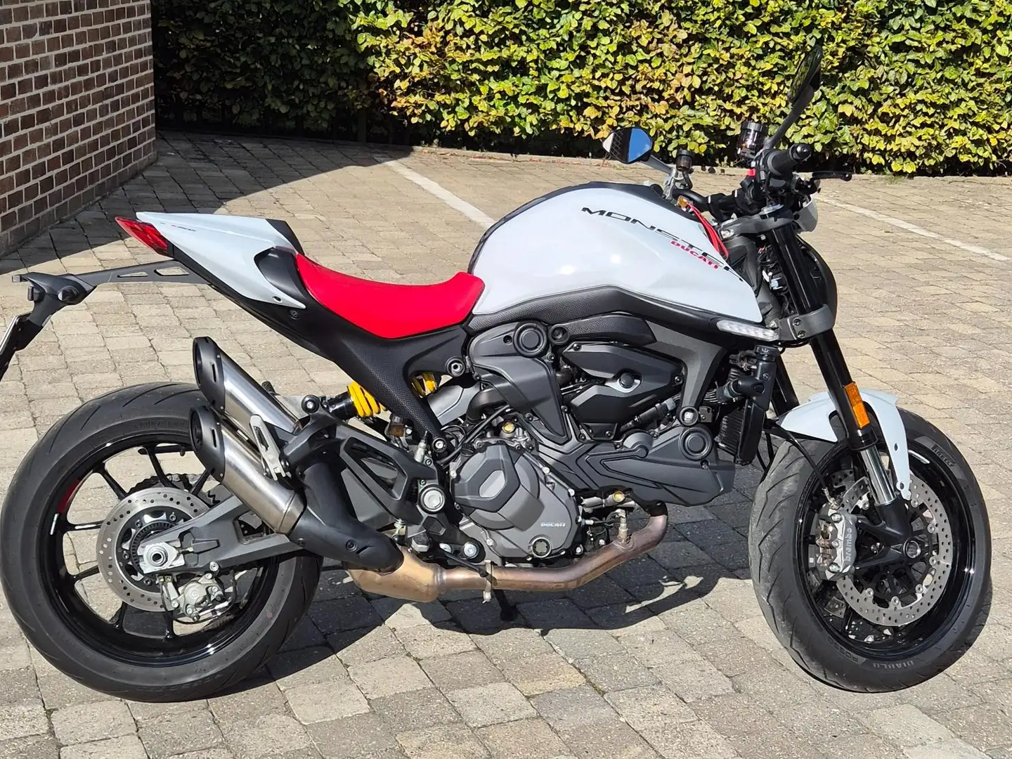 Ducati Monster 937 + modèle 2025 permis A2 800km débridable Wit - 1