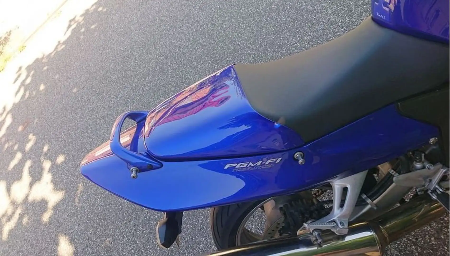 Honda CBR 1100 Blau - 1