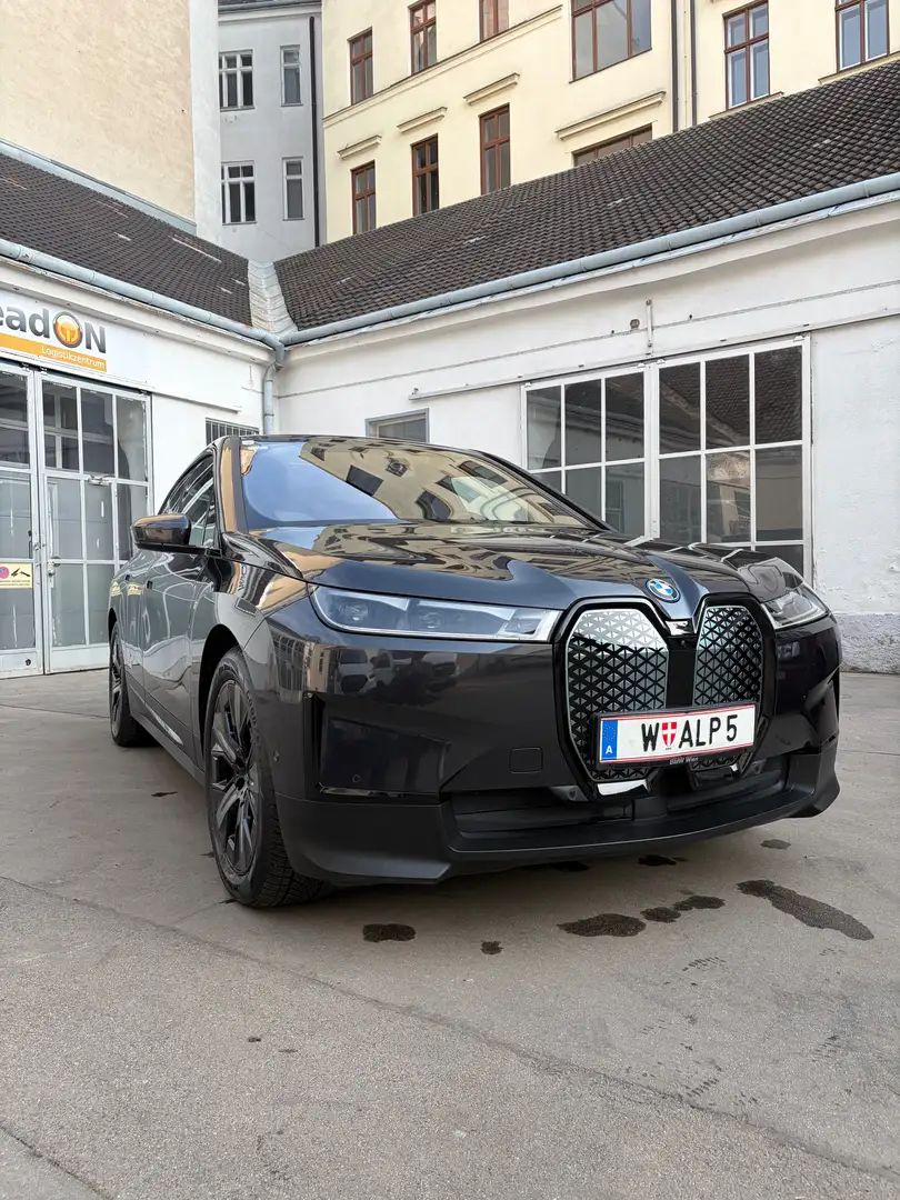 BMW iX iX xDrive40 71kWh Grau - 2