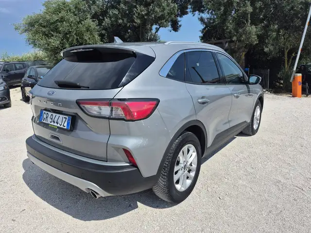 Ford Kuga view 4
