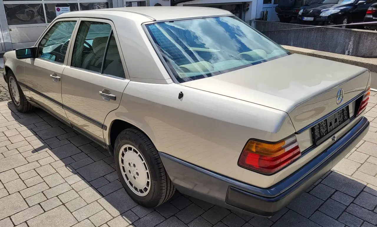 Mercedes-Benz E 300 300 E - W 124, foto 5