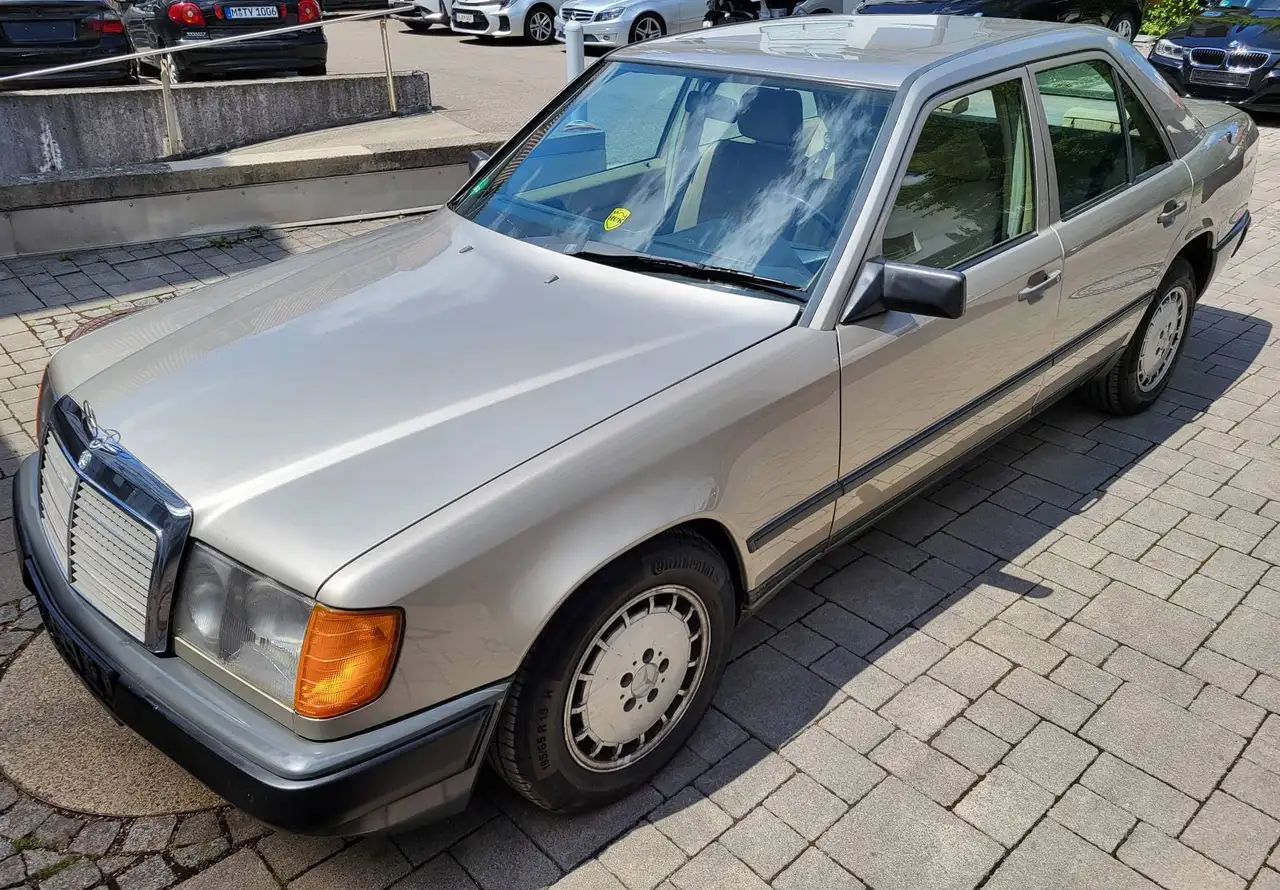 Mercedes-Benz E 300 300 E - W 124, foto 3