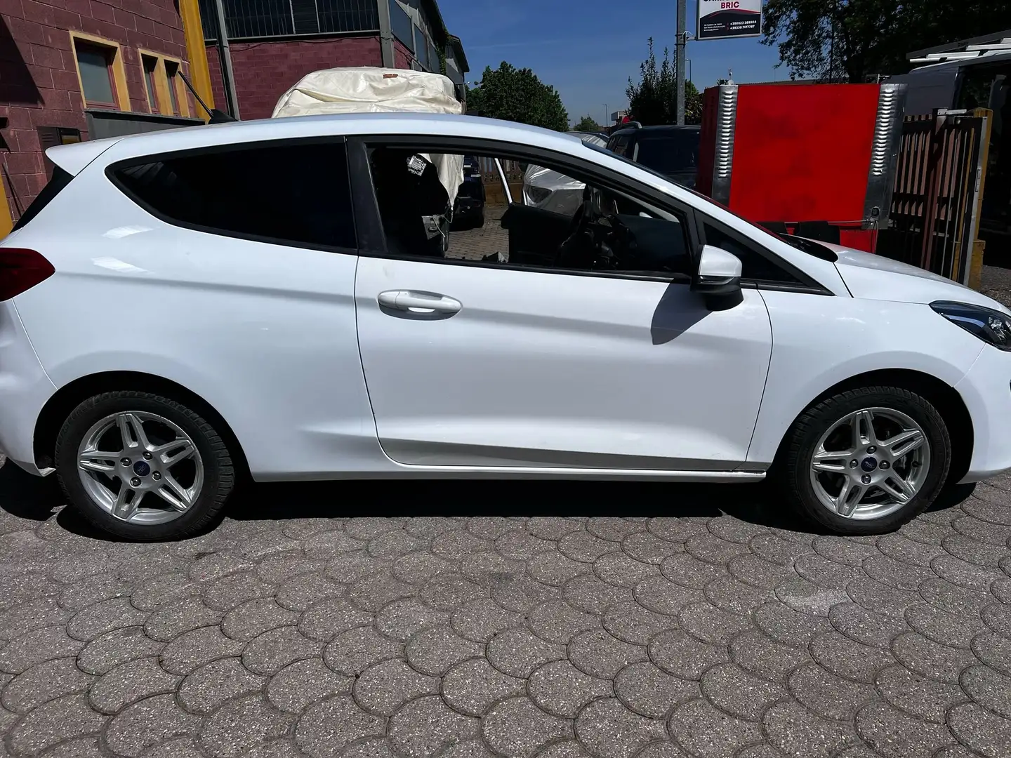 Ford Fiesta 1.5 TDCI 85CV3 PORTE VAN TREND - 2
