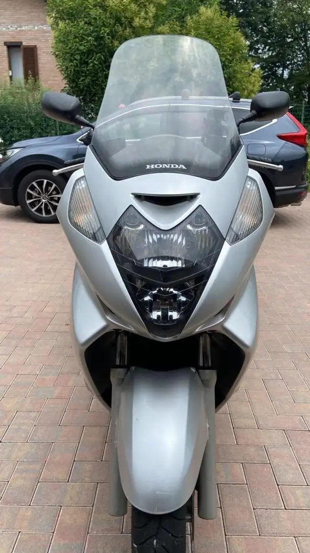 Honda Silver Wing 600 Zilver - 2