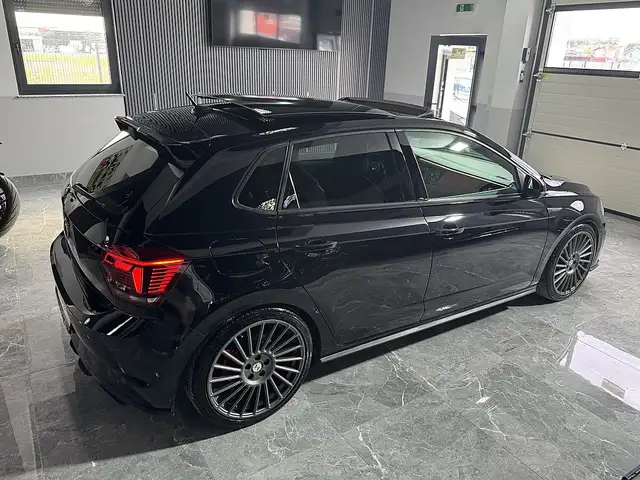 Volkswagen Polo view 7