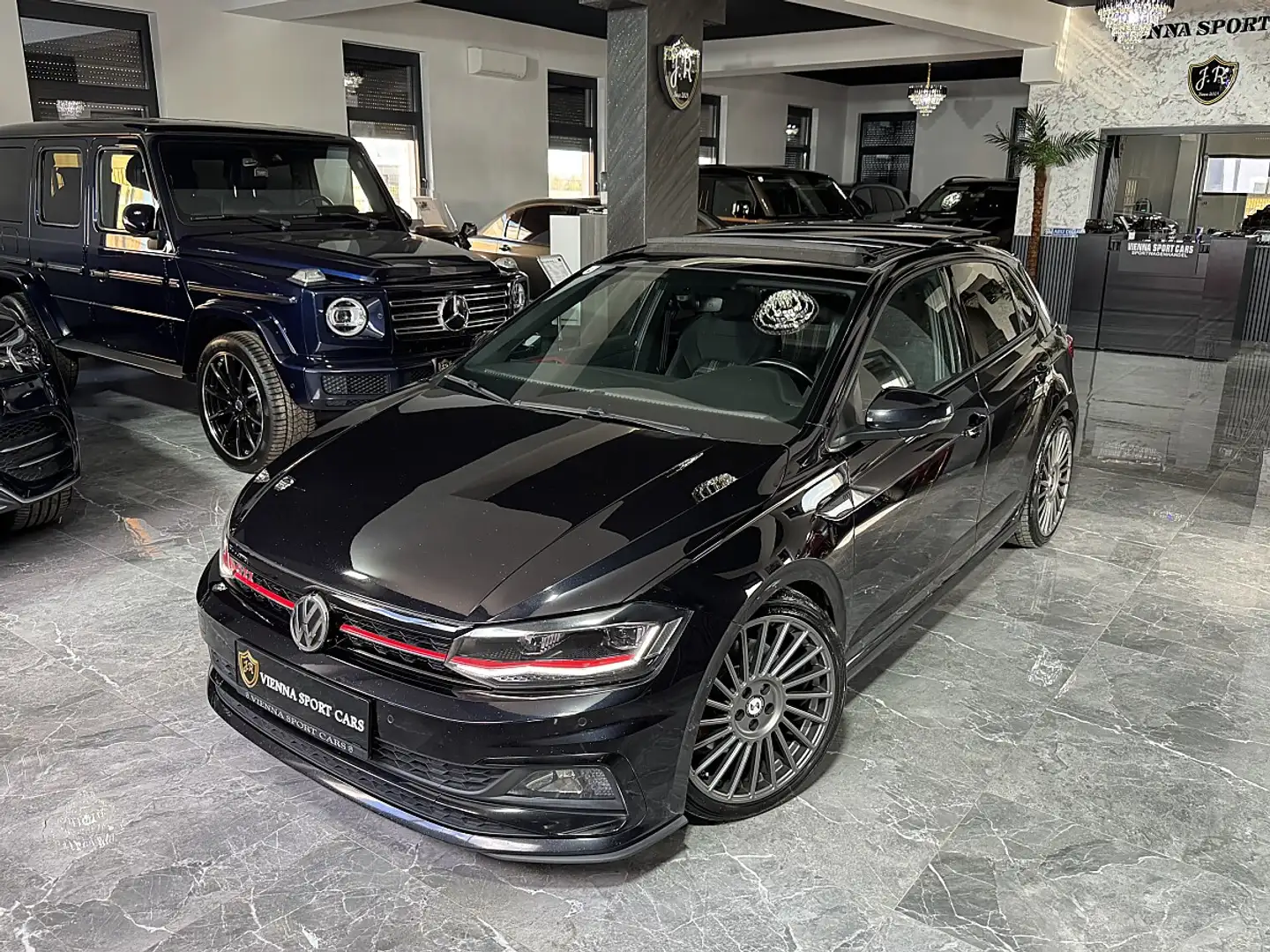 Volkswagen Polo GTI 2,0 TSI DSG*Blickfang*Mega-Ausstattung* Schwarz - 1