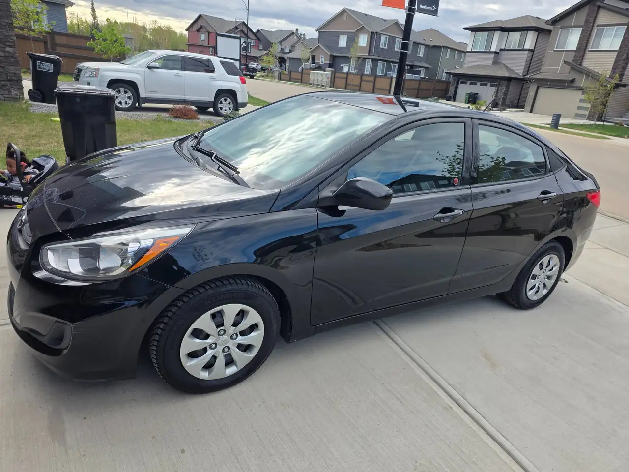 Hyundai ACCENT photo Hyundai ACCENT