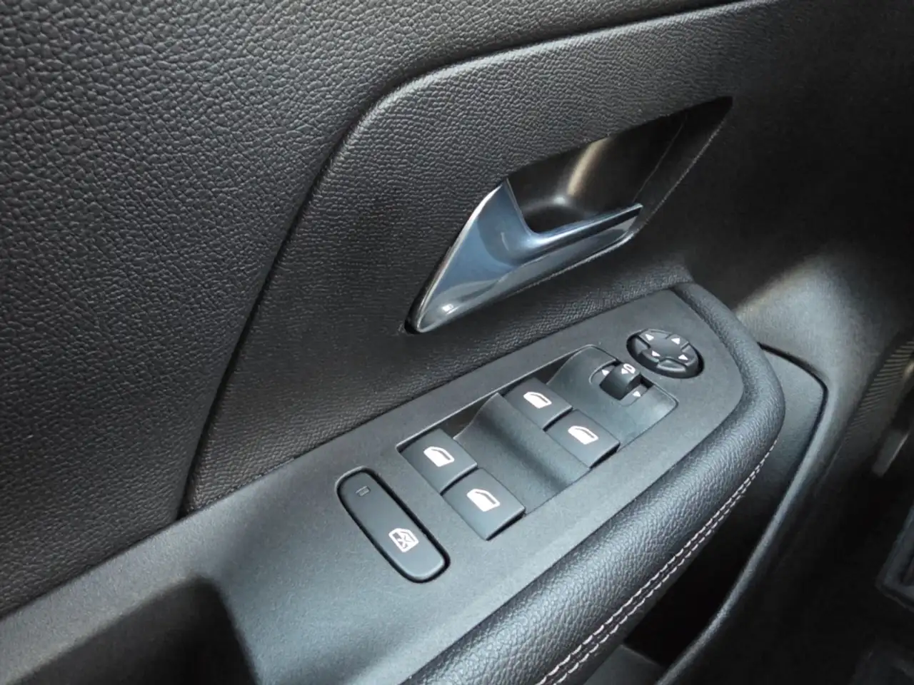 Opel Mokka Ultimate 1.2 Turbo Kamera LED Massage Navi 22