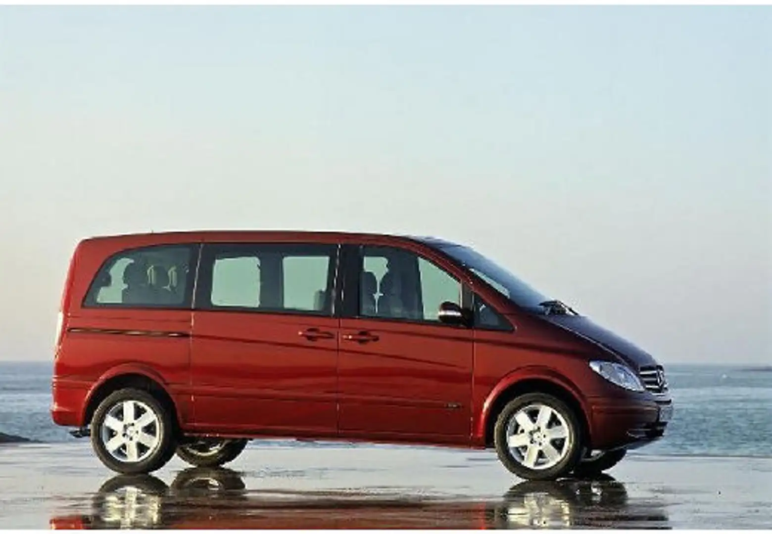 Mercedes-Benz Viano 2.2CDI Trend Compacta Amarillo - 1