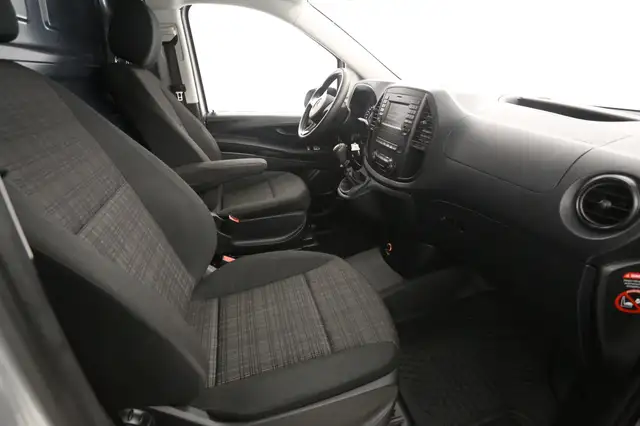 Mercedes-Benz Vito view 23