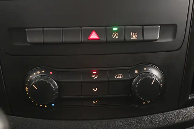 Mercedes-Benz Vito view 16