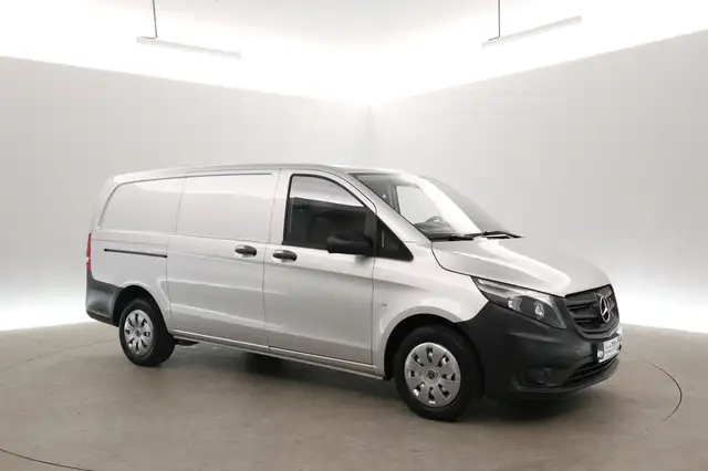 Mercedes-Benz Vito view 6