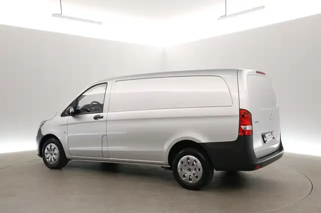 Mercedes-Benz Vito view 4