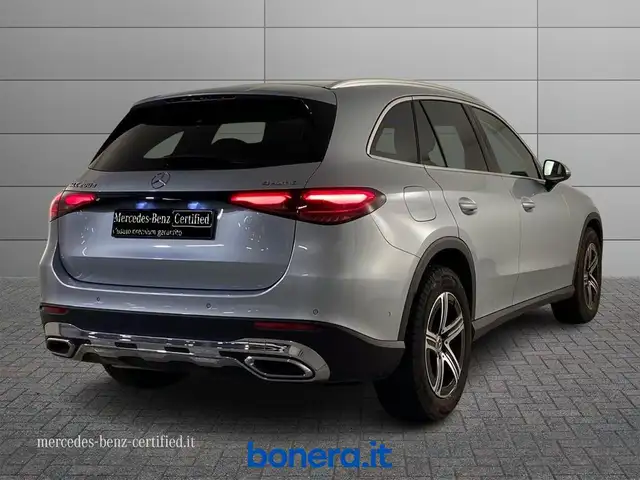 Mercedes-Benz GLC view 3