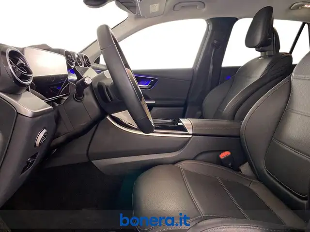 Mercedes-Benz GLC view 11