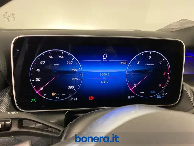 Mercedes-Benz GLC view 14