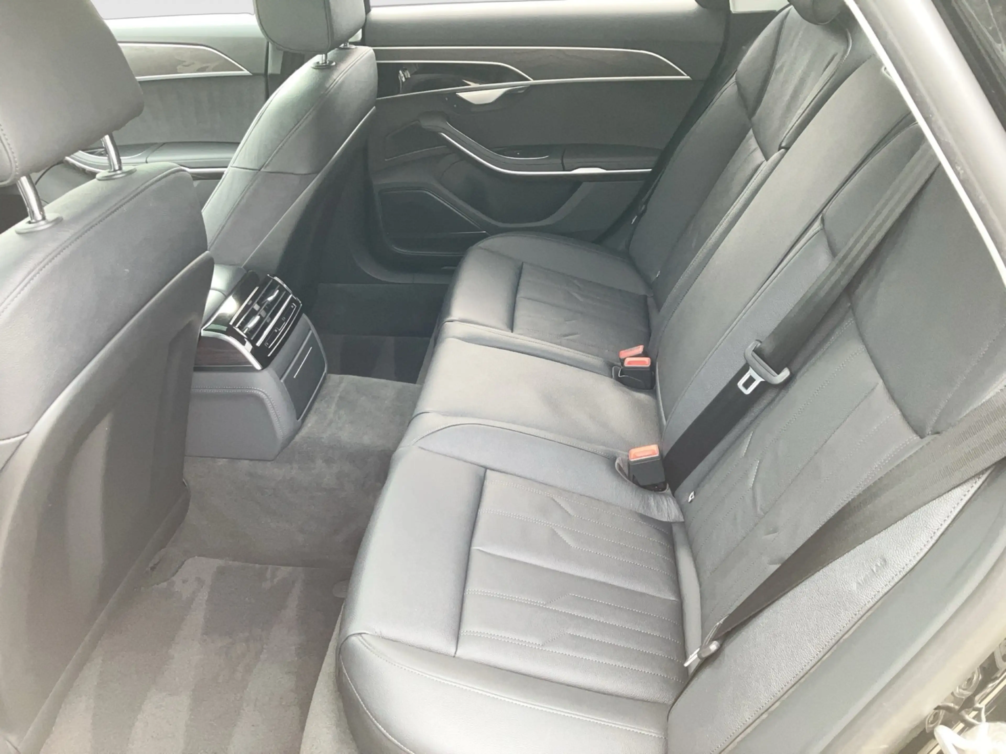 Audi A8 60 TFSI quattro S LINE HD MATRIX PANO LEDER — photo 12