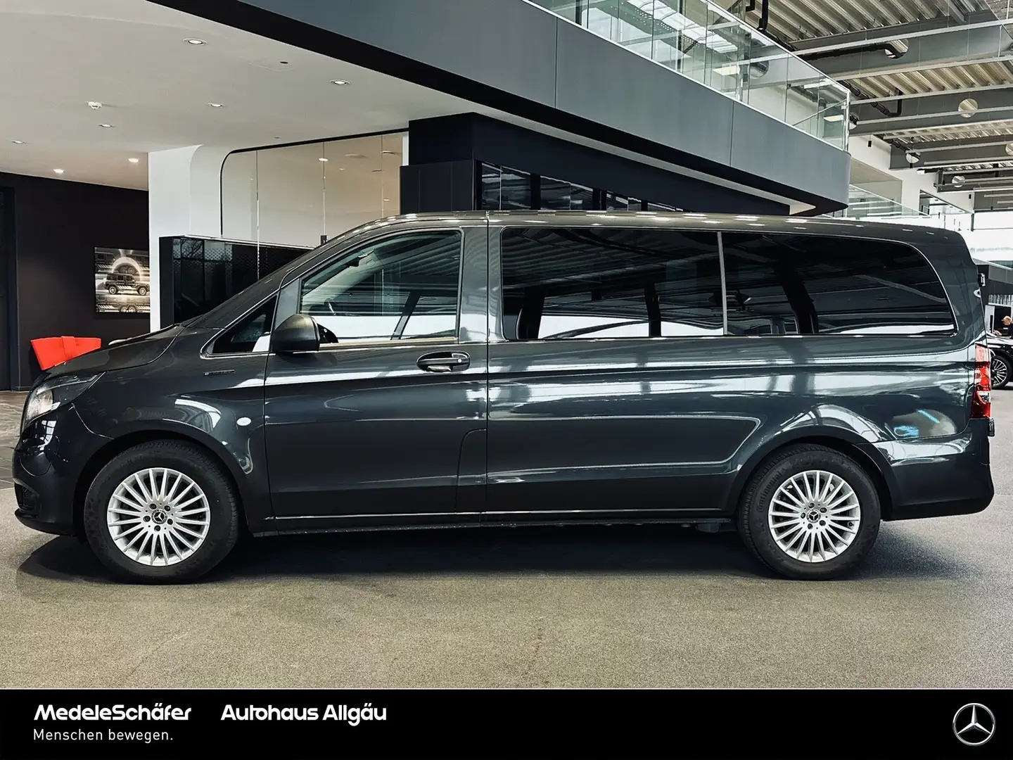 Mercedes-Benz Vito eVito VITO 129 Tourer PRO L HECKTÜR DISTRONIC Grijs - 2