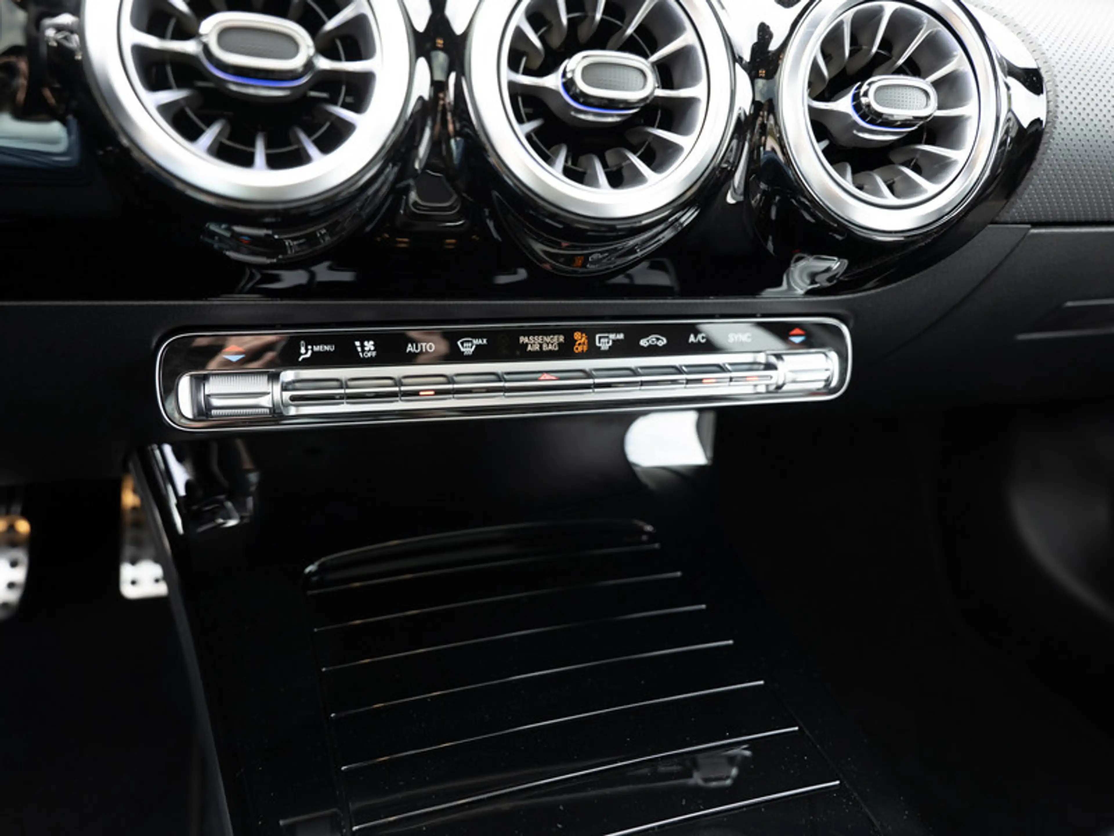 Mercedes-Benz A 45 AMG S 4M+ Prem.Plus/Aero/Pano/Night/360/HUD — photo 13