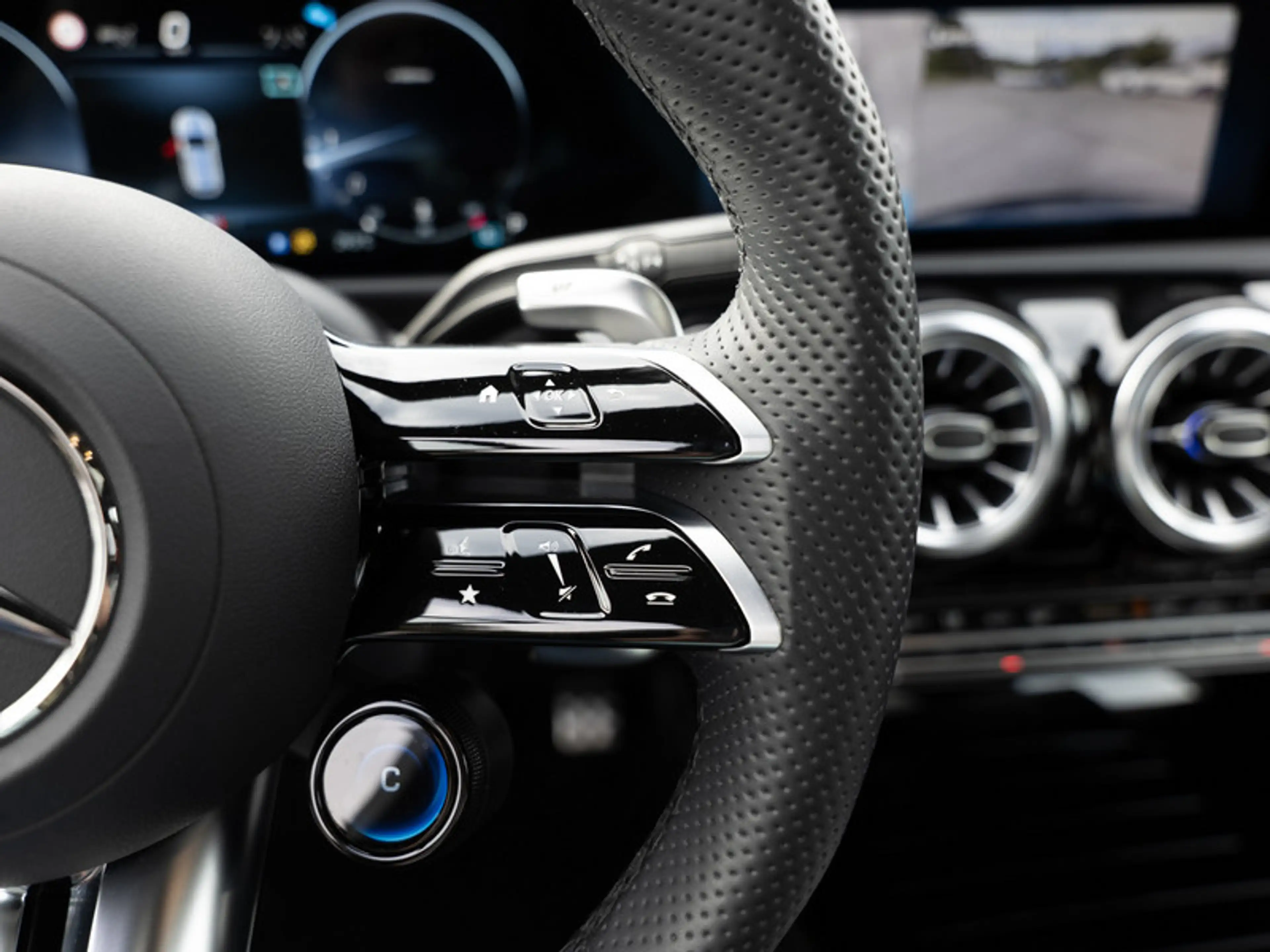 Mercedes-Benz A 45 AMG S 4M+ Prem.Plus/Aero/Pano/Night/360/HUD — photo 15