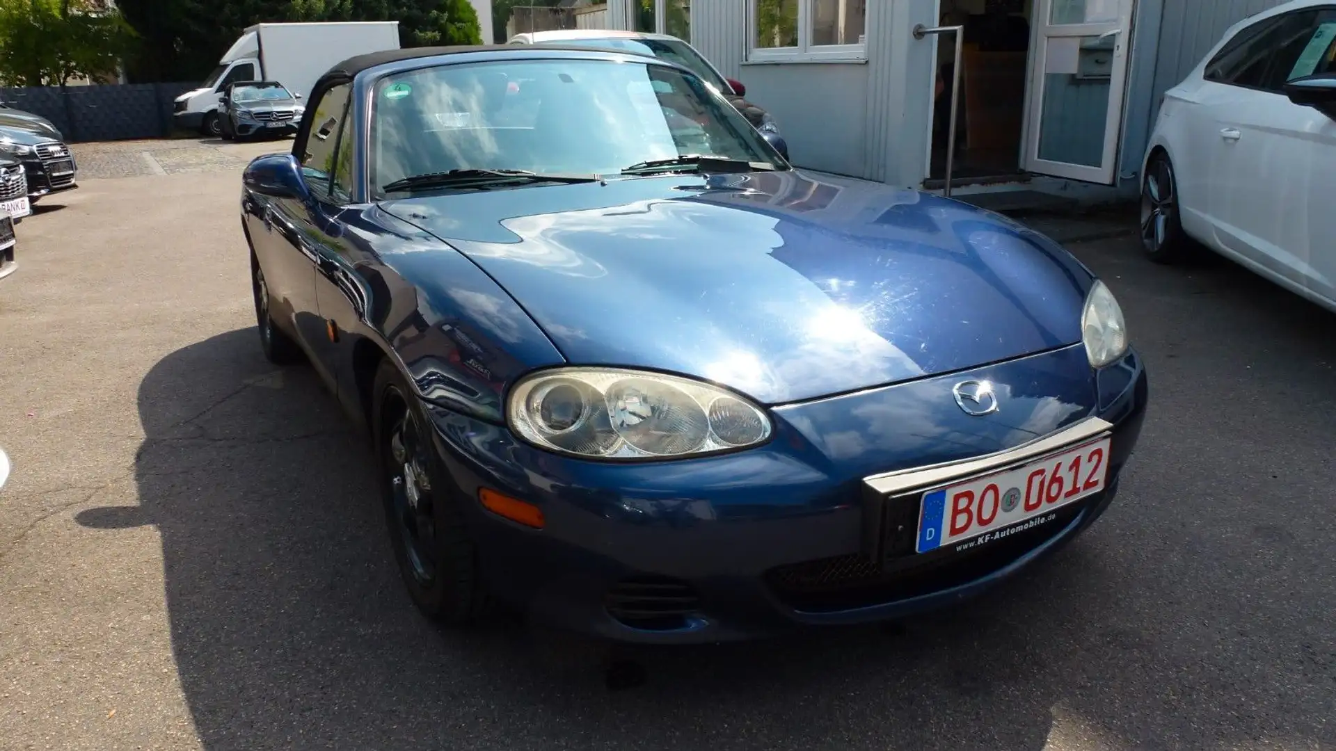 Mazda MX-5 1.6 i Roadster Modrá - 2