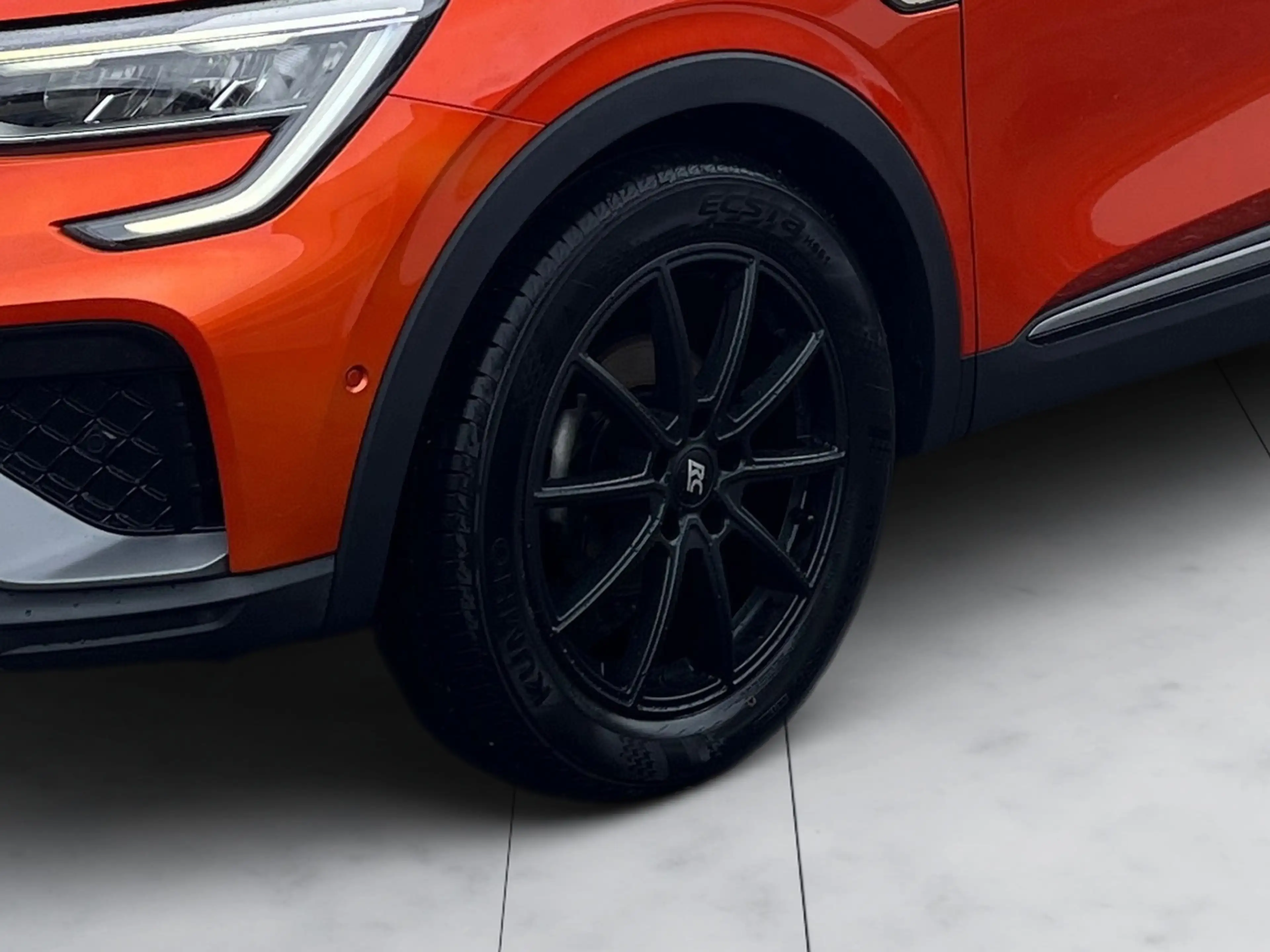 Renault Arkana R.S. LINE TCe 140 EDC — photo 6