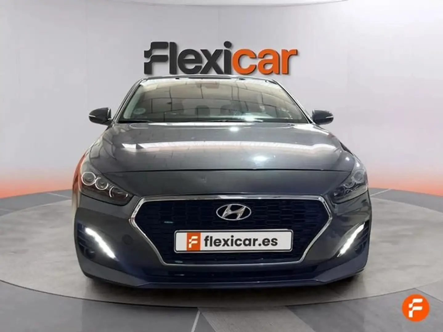 Hyundai i30 1.0 TGDI Tecno Fastback Gris - 2