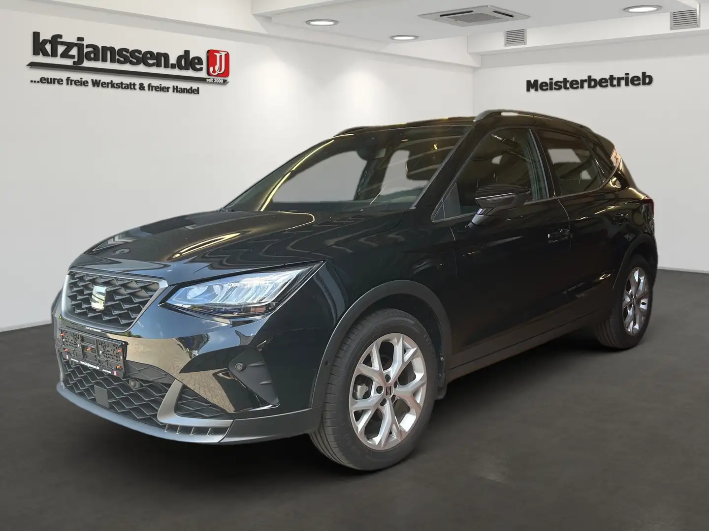 SEAT Arona FR 1.0 TSI Automatik, LED, CarPlay, Klima Schwarz - 1