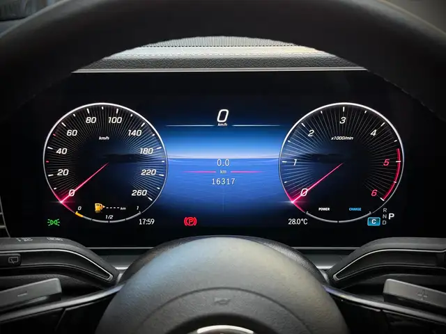 Mercedes-Benz GLS view 15