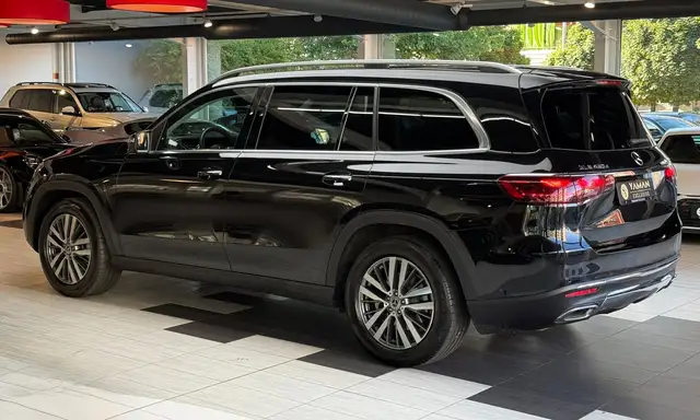 Mercedes-Benz GLS view 9