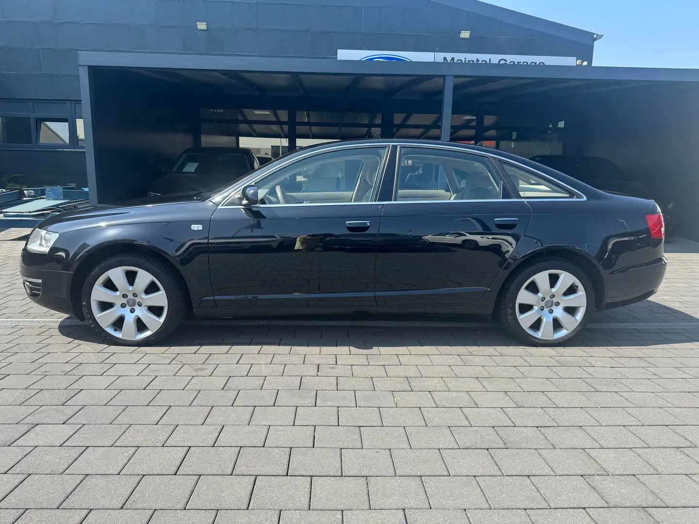 Audi A6 2.4 V6/Automatik/Navi/KlimaAut/PDC/Xenon Schwarz - 2