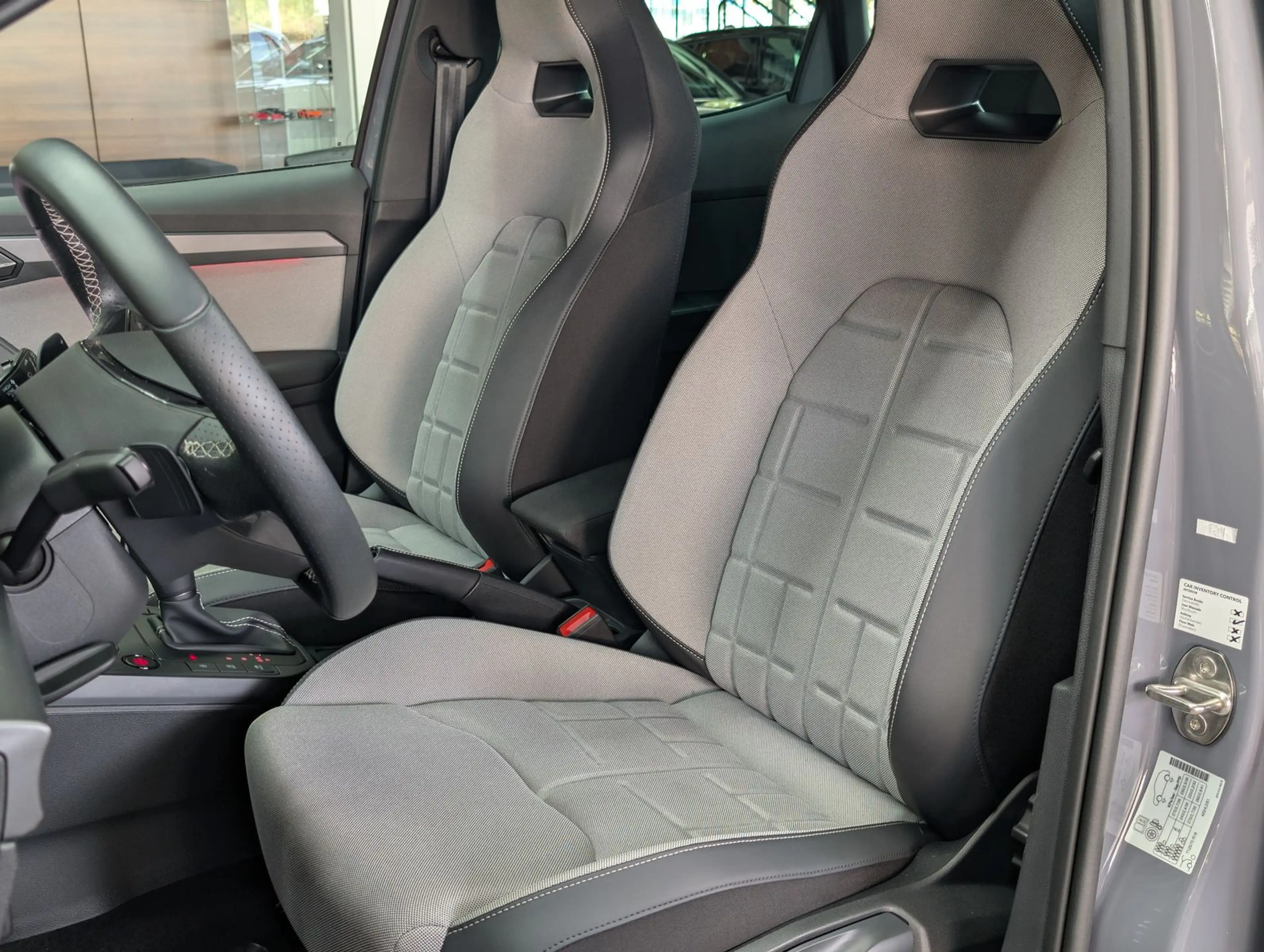 SEAT Arona 1.5 TSI FR Black Edition ACC LED KAM AHK — photo 12