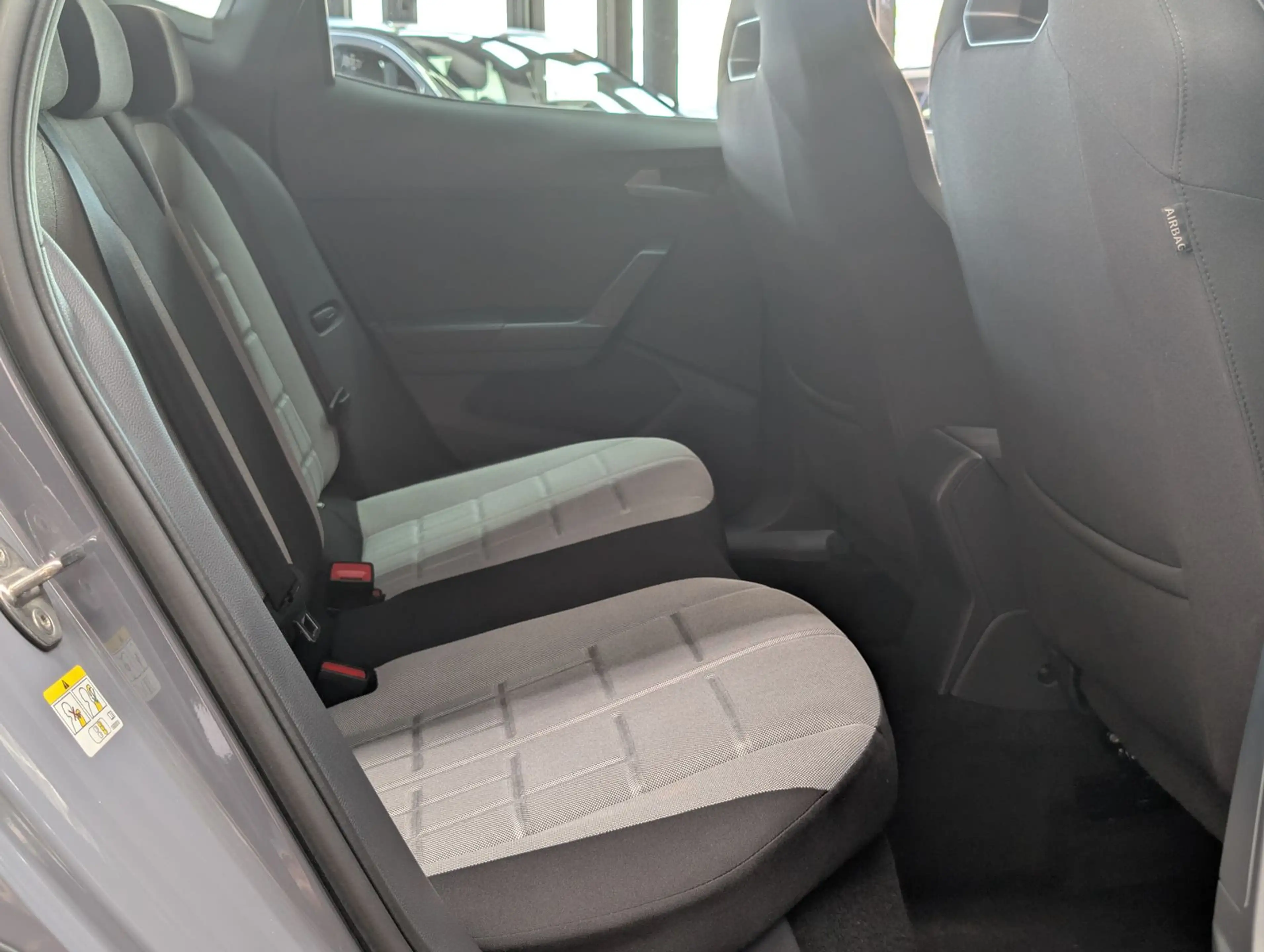 SEAT Arona 1.5 TSI FR Black Edition ACC LED KAM AHK — photo 15