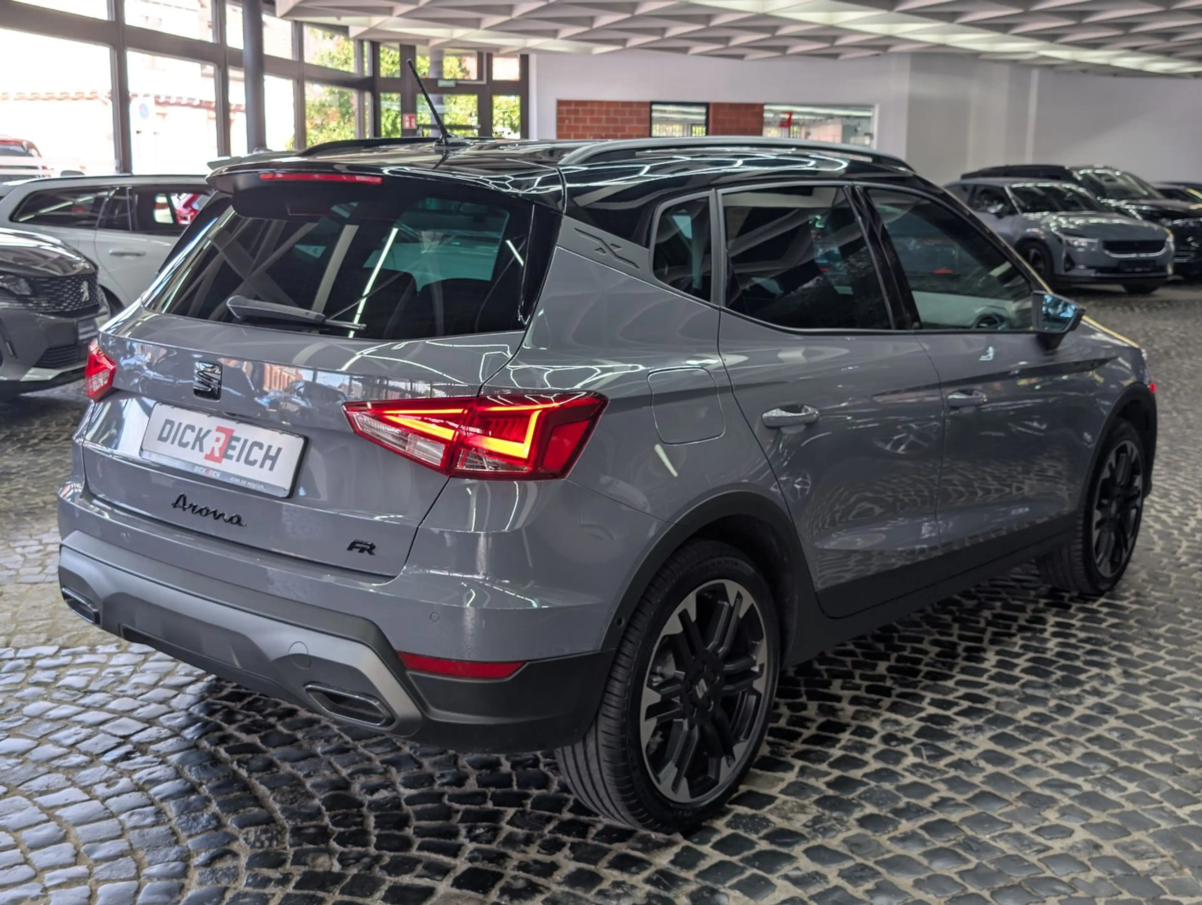 SEAT Arona 1.5 TSI FR Black Edition ACC LED KAM AHK — photo 7
