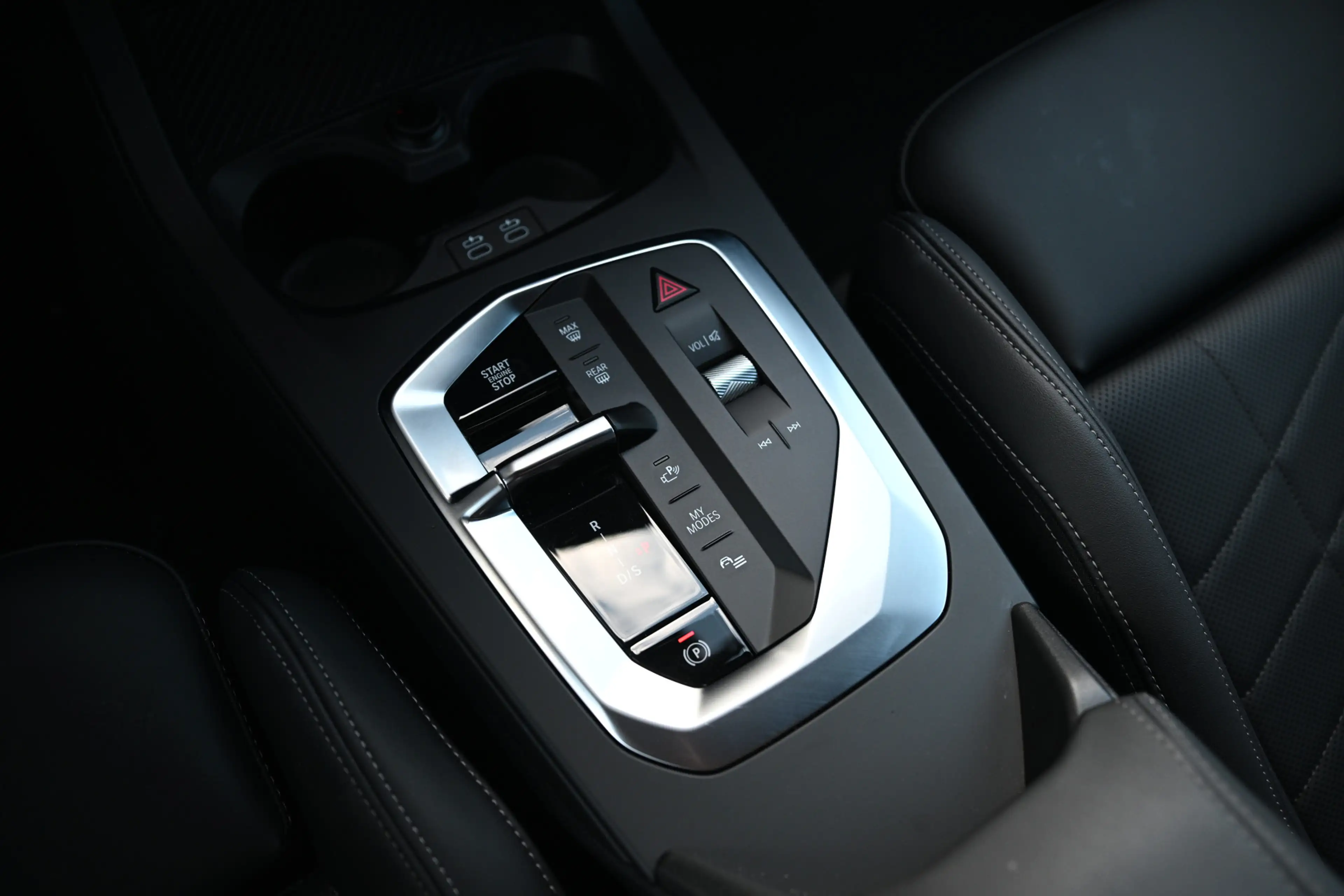 BMW 120 1 Serie M Sport Automaat / Sportstoelen / Achterui — photo 12