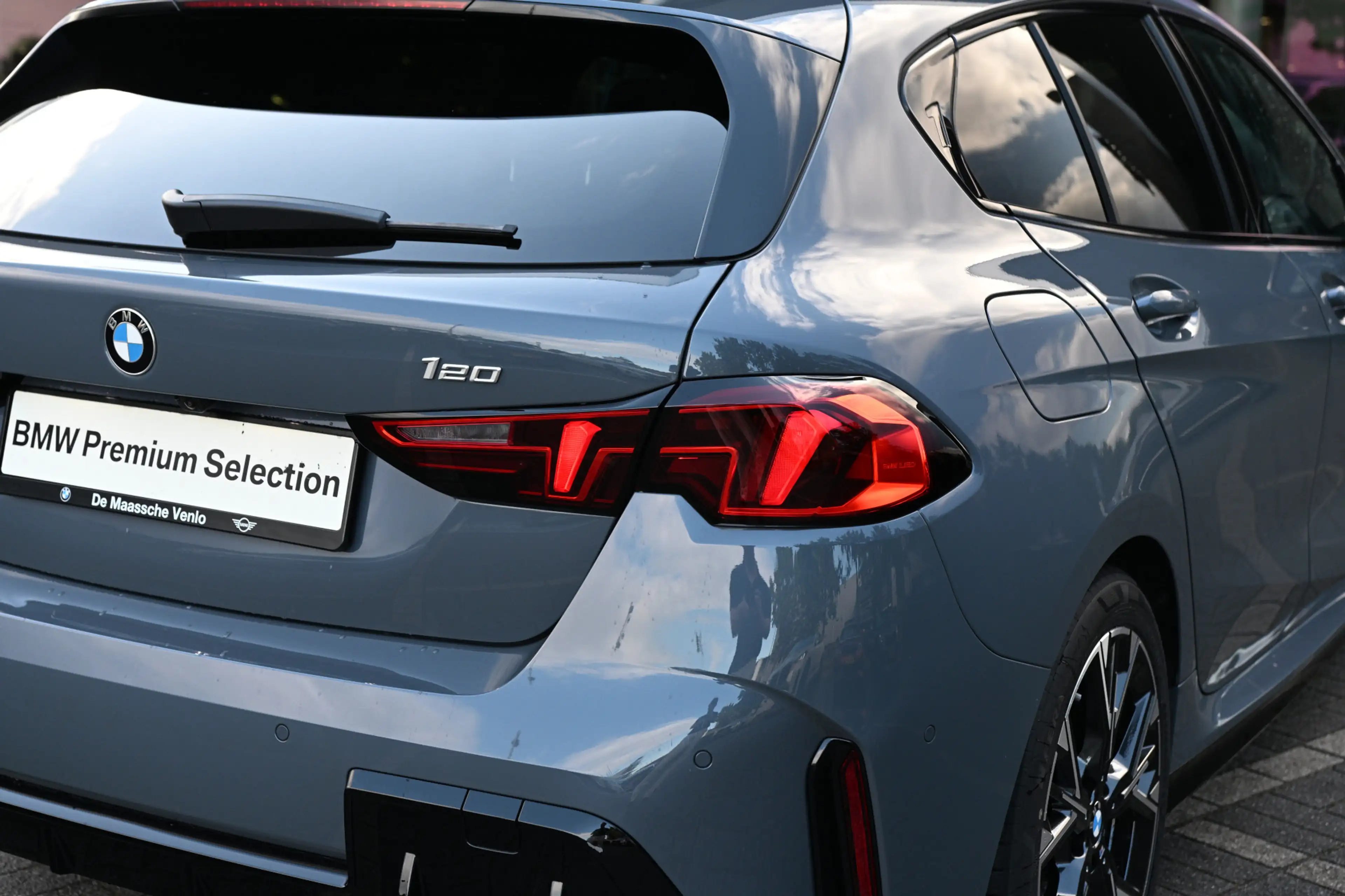 BMW 120 1 Serie M Sport Automaat / Sportstoelen / Achterui — photo 15