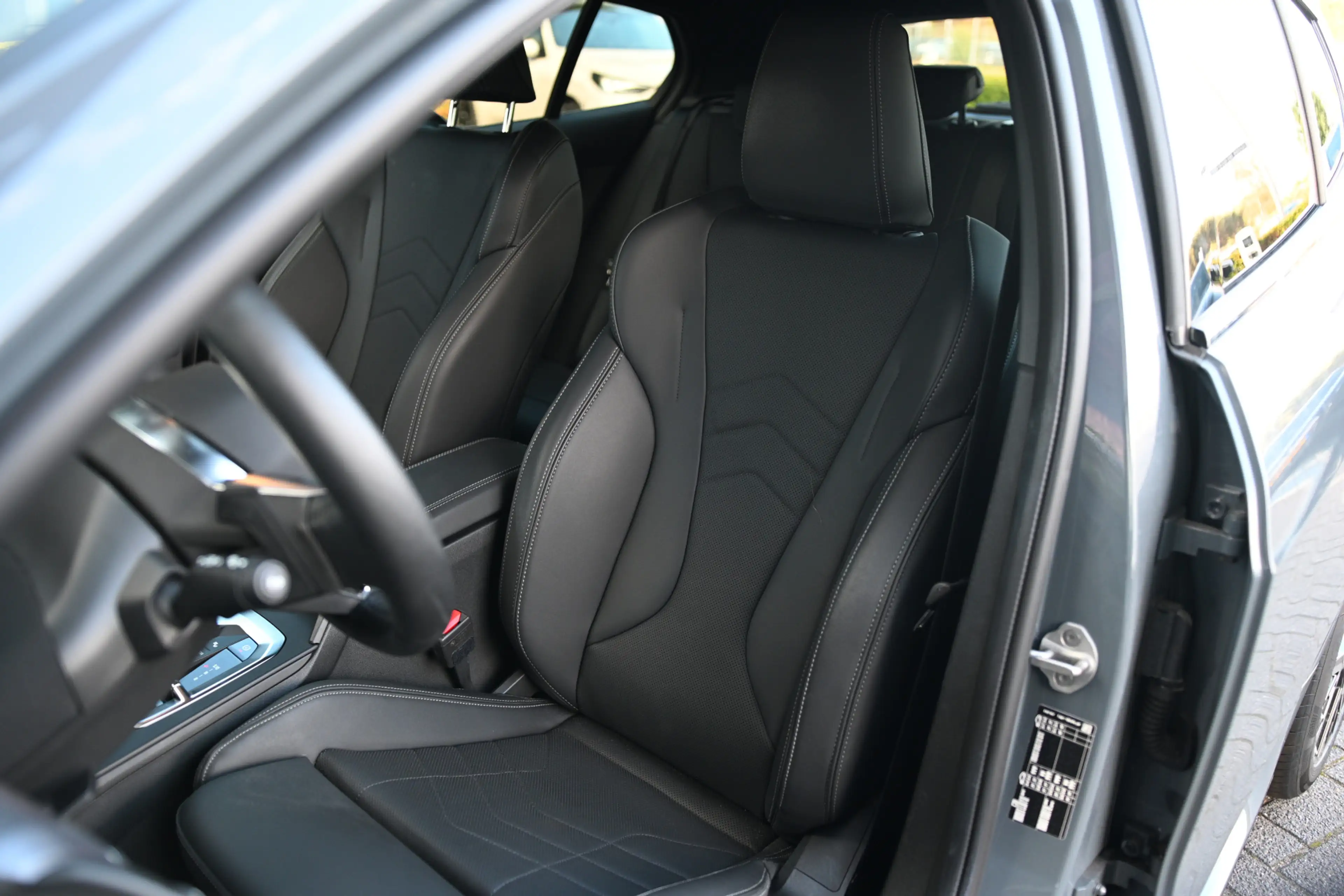BMW 120 1 Serie M Sport Automaat / Sportstoelen / Achterui — photo 3
