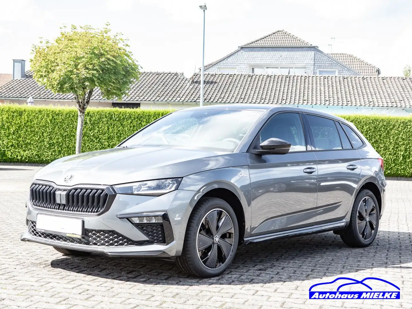 Skoda Scala Monte Carlo 1.0 DSG Pano/App/PDC/Alu/BT Navi Gris - 1